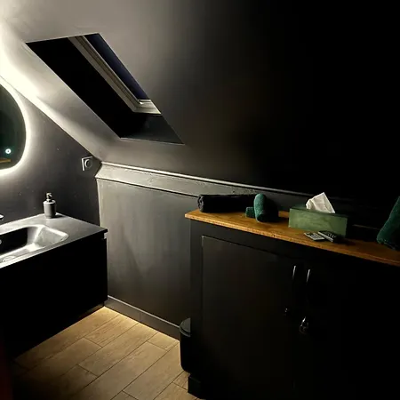 Need'amour - Chaleureuse Apartment